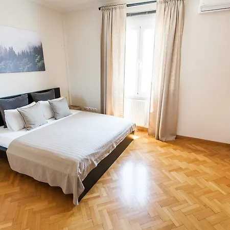 Apartment Othonos Athens
